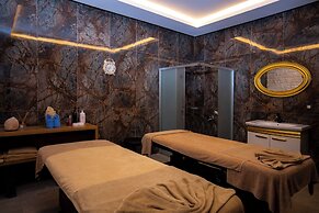 CITY POINT BEACH & SPA HOTEL