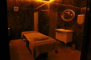 CITY POINT BEACH & SPA HOTEL