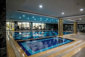 CITY POINT BEACH & SPA HOTEL