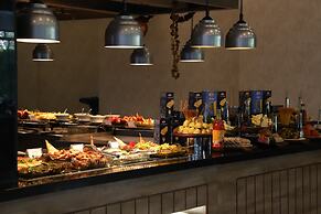 CITY POINT BEACH & SPA HOTEL