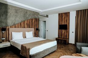 CITY POINT BEACH & SPA HOTEL