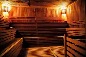 CITY POINT BEACH & SPA HOTEL