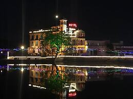 Hotel Vishalas The Raj Kesar Regency