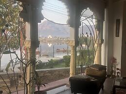 Hotel Vishalas The Raj Kesar Regency