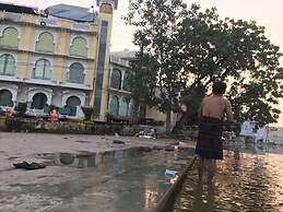 Hotel Vishalas The Raj Kesar Regency