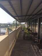 Hotel Vishalas The Raj Kesar Regency