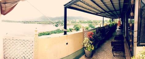 Hotel Vishalas The Raj Kesar Regency