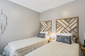 Beach Lair 3 Bedroom Townhouse by Redawning