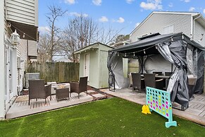 Beach Lair 3 Bedroom Townhouse by Redawning