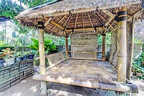 OYO 92149 Ashooy HomestayNearWisata Desa sedau