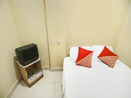 SPOT ON 91968 Penginapan Saweri GadingNearKlub Golf Ria Bintan