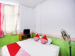 SPOT ON 91968 Penginapan Saweri GadingNearKlub Golf Ria Bintan