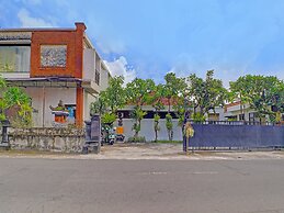 OYO 91971 Hotel Puri Sokasati