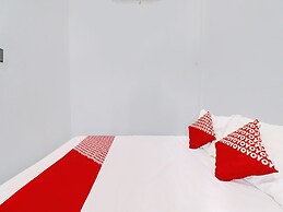 OYO 92054 Gala Residence