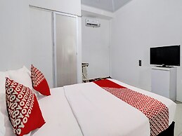 OYO 92054 Gala Residence