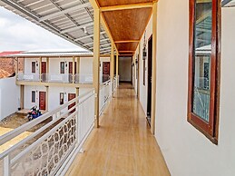 OYO 92054 Gala Residence