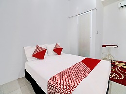 OYO 92054 Gala Residence