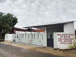 OYO 92054 Gala Residence