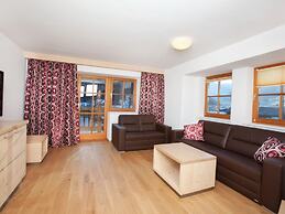 Apartment in Wald in Pinzgau With Balcony and View