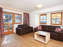 Apartment in Wald in Pinzgau With Balcony and View