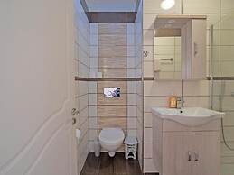 Snug Apartment in Mpenitses With Shared Pool