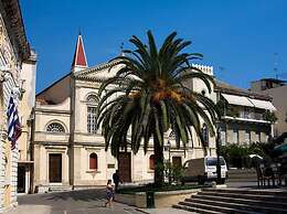 Snug Apartment in Mpenitses With Shared Pool