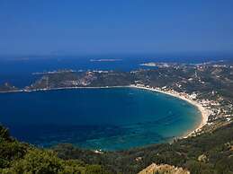 Snug Apartment in Mpenitses With Shared Pool