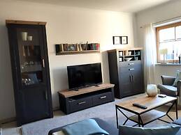 Apartment With Idyllic Garden in Daun