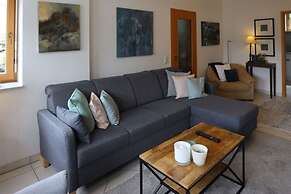 Apartment With Idyllic Garden in Daun