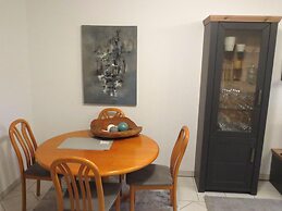 Apartment With Idyllic Garden in Daun