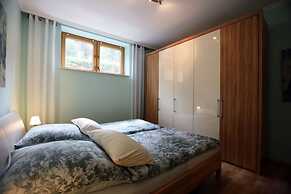 Apartment With Idyllic Garden in Daun