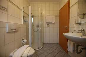 Apartment With Idyllic Garden in Daun