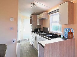 Serene Dune Chalet Located Between Golf Course and Beach