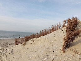 Serene Dune Chalet Located Between Golf Course and Beach