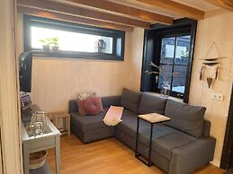Inviting Chalet in Monnickendam With Garden