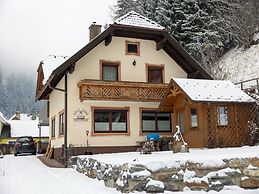 Cosy Holiday Home in a Charming Area