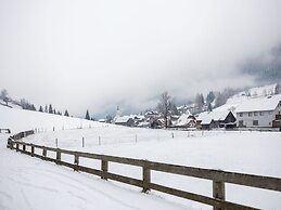 Cosy Holiday Home in a Charming Area