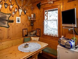 Cosy Holiday Home in a Charming Area