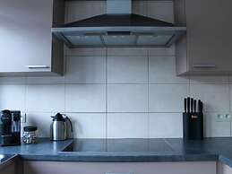 Attractive Bungalow With Fenced Garden