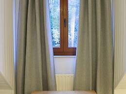 Attractive Bungalow With Fenced Garden