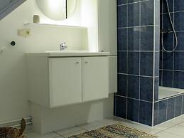 Attractive Bungalow With Fenced Garden