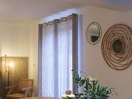 Attractive Bungalow With Fenced Garden