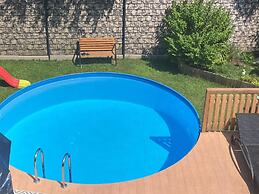 Apartment in Mauerbach Near Vienna With Pool