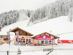 Penthouse Apartment in Wagrain Near ski Area