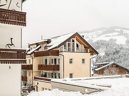 Penthouse Apartment in Wagrain Near ski Area
