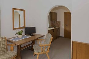 Compact Apartment in Radstadt With Balcony