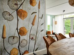 House With Sauna, Outdoor spa and Pedal Boat