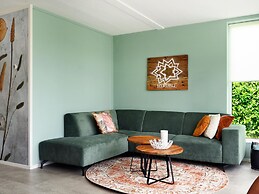 House With Sauna, Outdoor spa and Pedal Boat