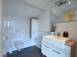 Spacious Holiday Home in Limmen With Bubble Bath