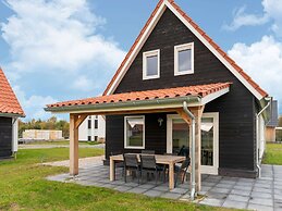 Beautiful Holiday Home in Scherpenisse